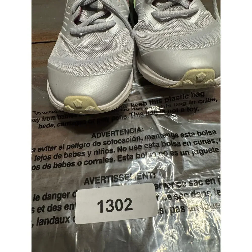 Nike Size 7Y Star Runner